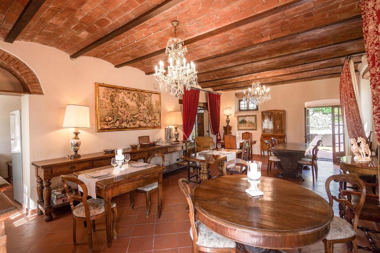 Castello Di Tornano Wine Relais 2*