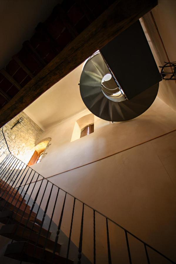 Castello Di Tornano Wine Relais 2*