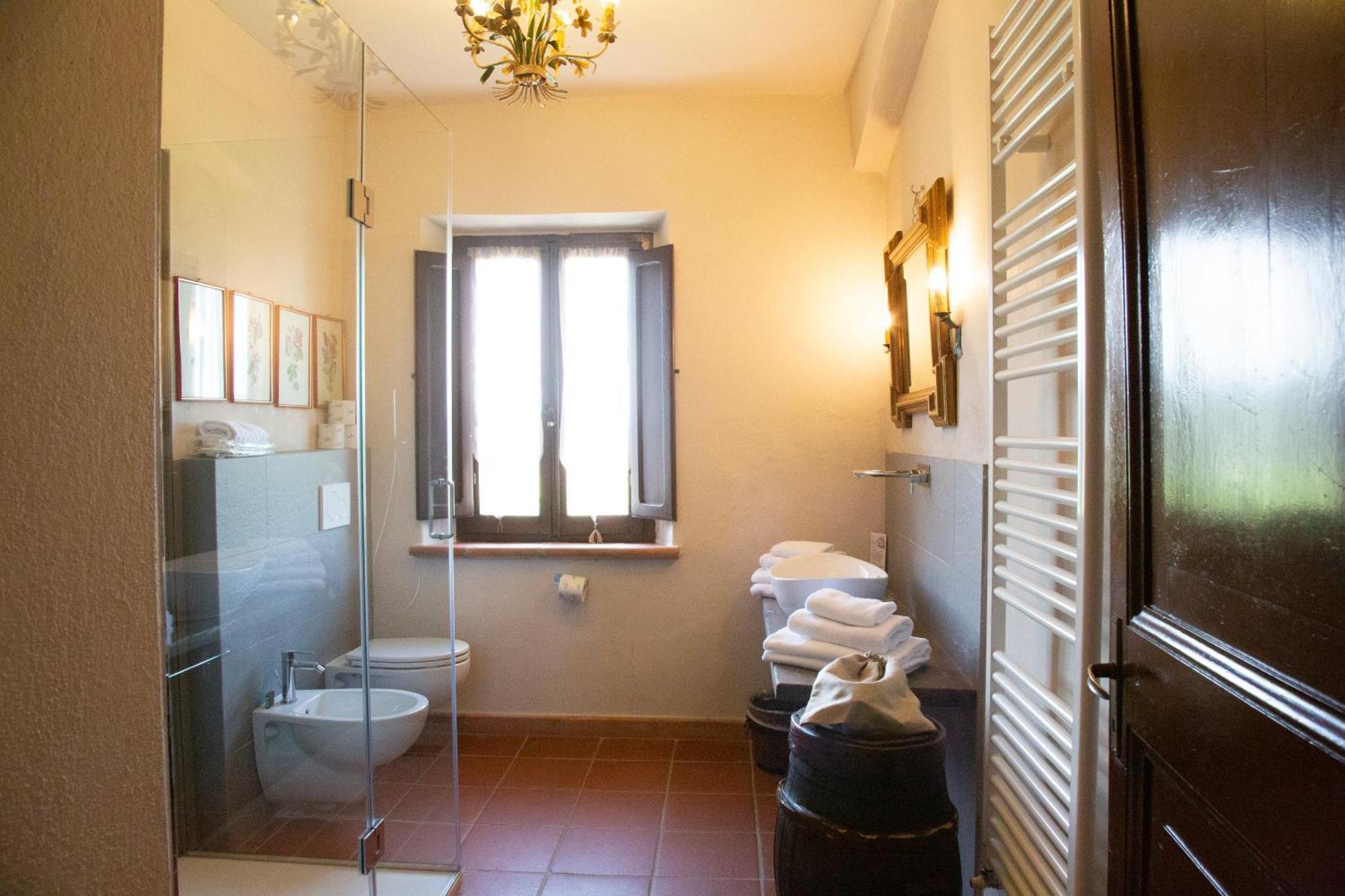 Castello Di Tornano Wine Relais 2*