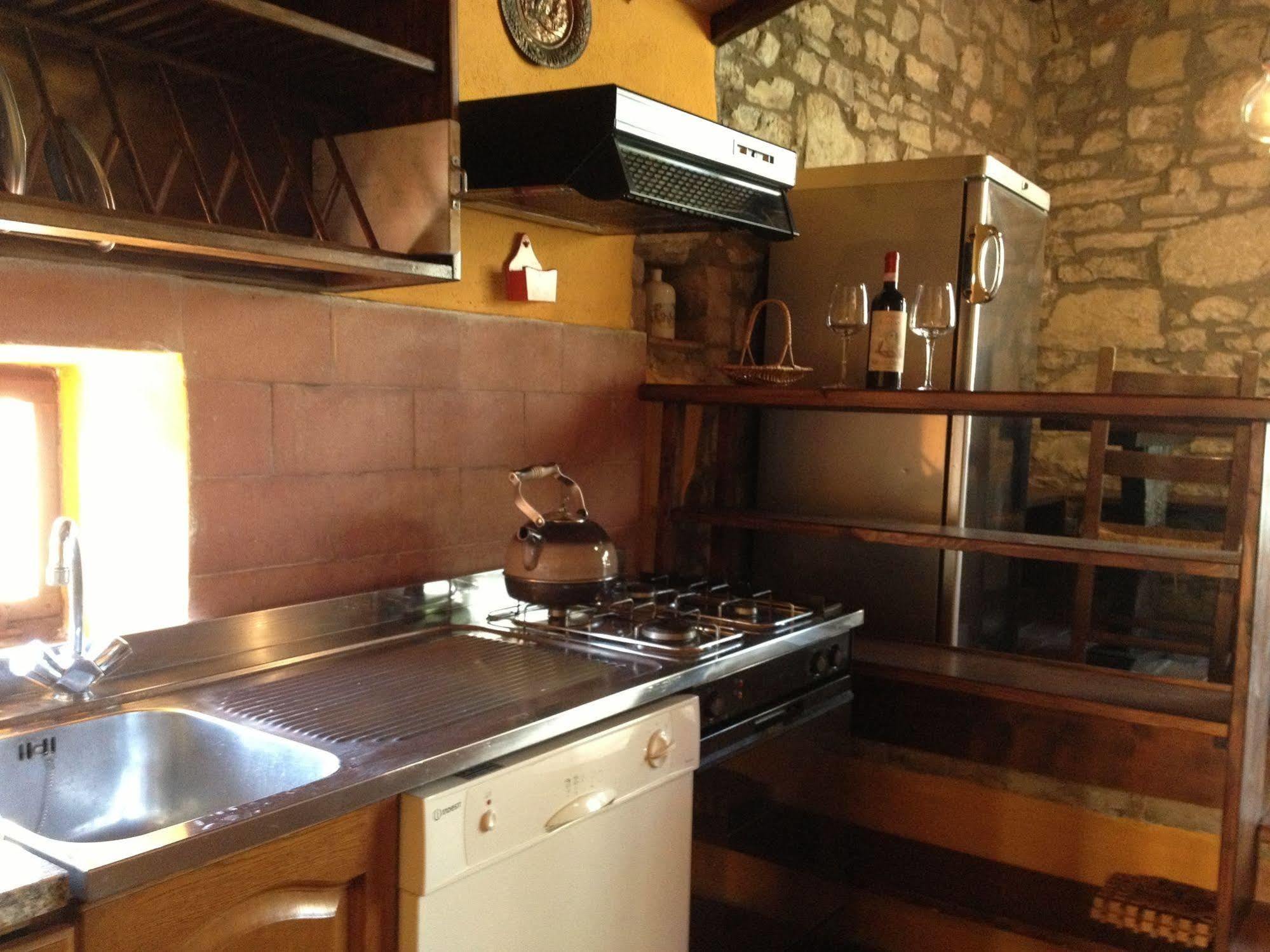 Castello Di Tornano Wine Relais Hotel 2*
